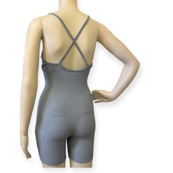 Cali Ribbed Romper - Picture 2 of 7